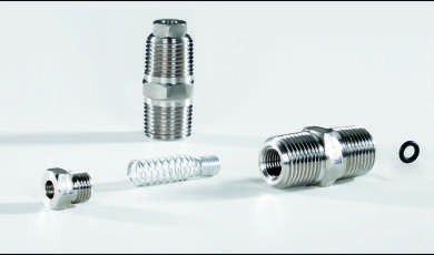 Oil seal spring loaded fitting with its rubber seal ring